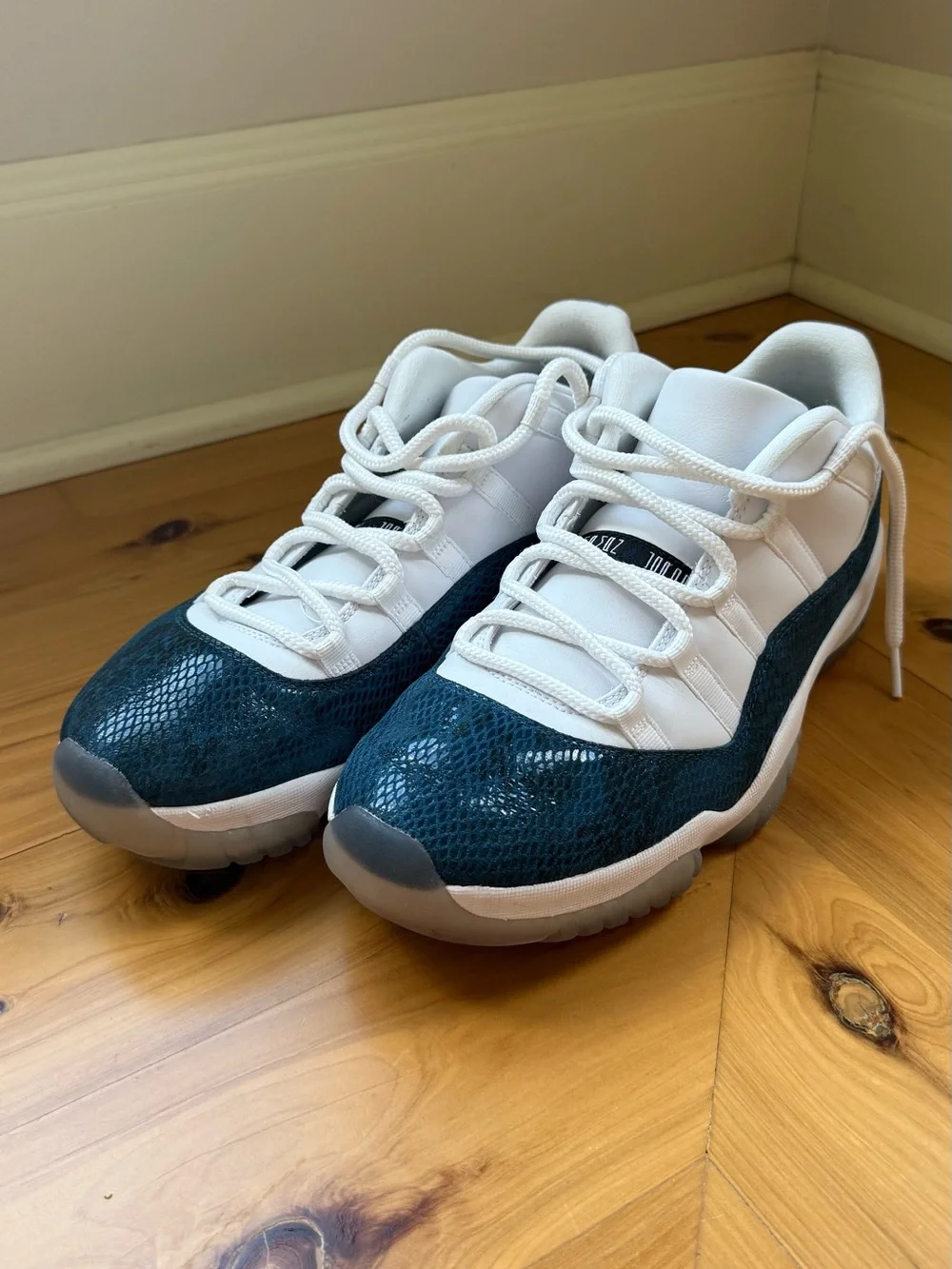 Nike Air Jordan 11 Retro